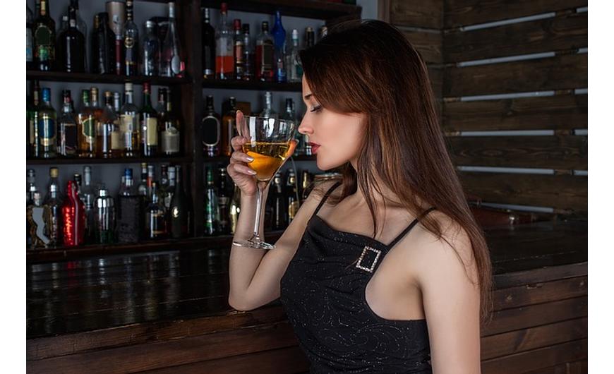 Ezeket az alkoholos italokat kerüld el, ha diétázol!